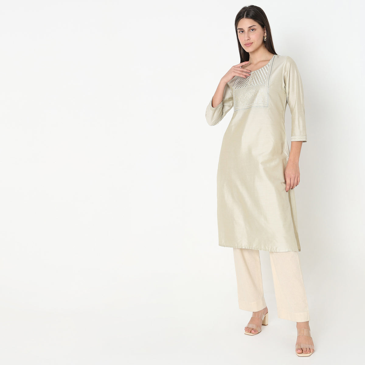 Straight Fit Embellished Kurta