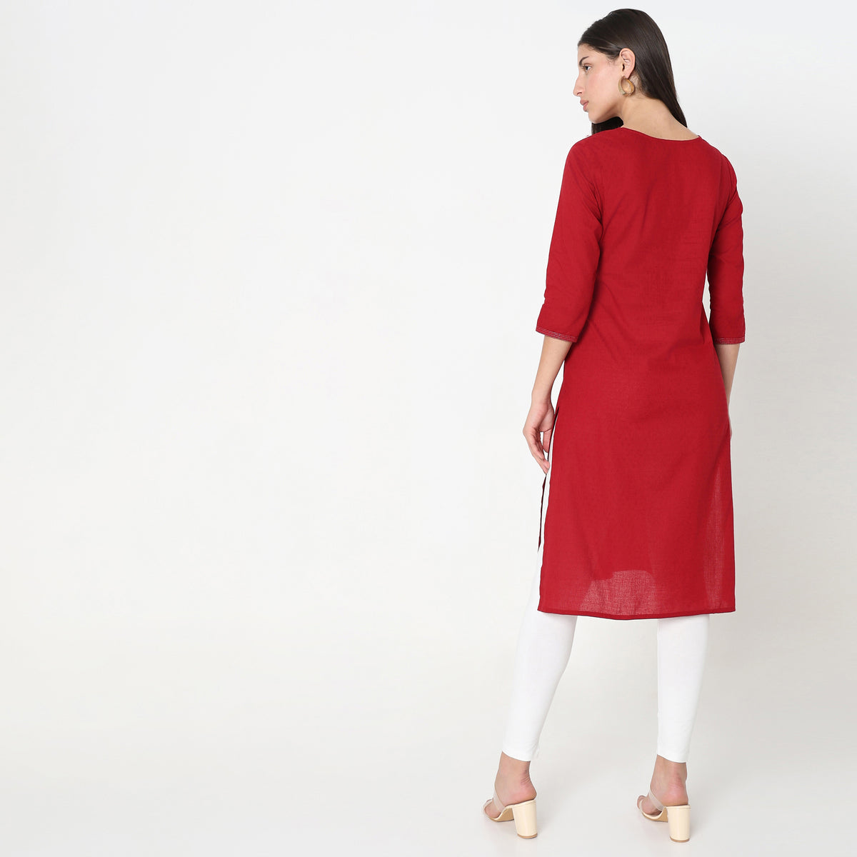 Straight Fit Embroidered Kurta