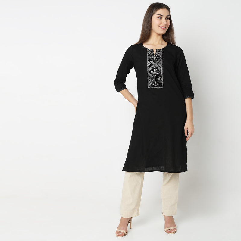 Straight Fit Embroidered Kurta