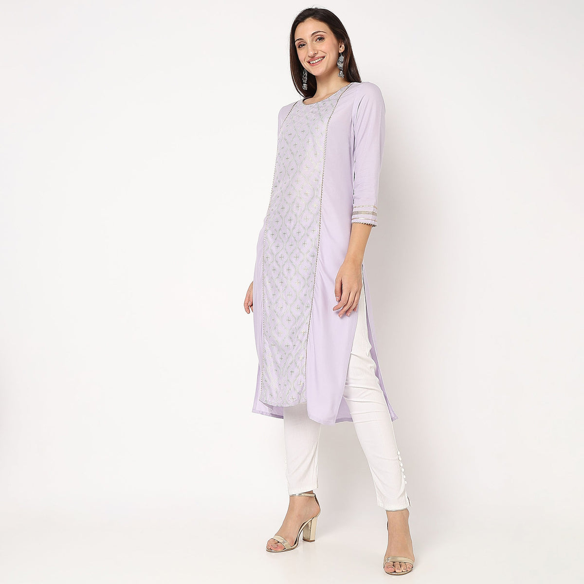 Women Wearing Straight Fit Embroidered Kurta