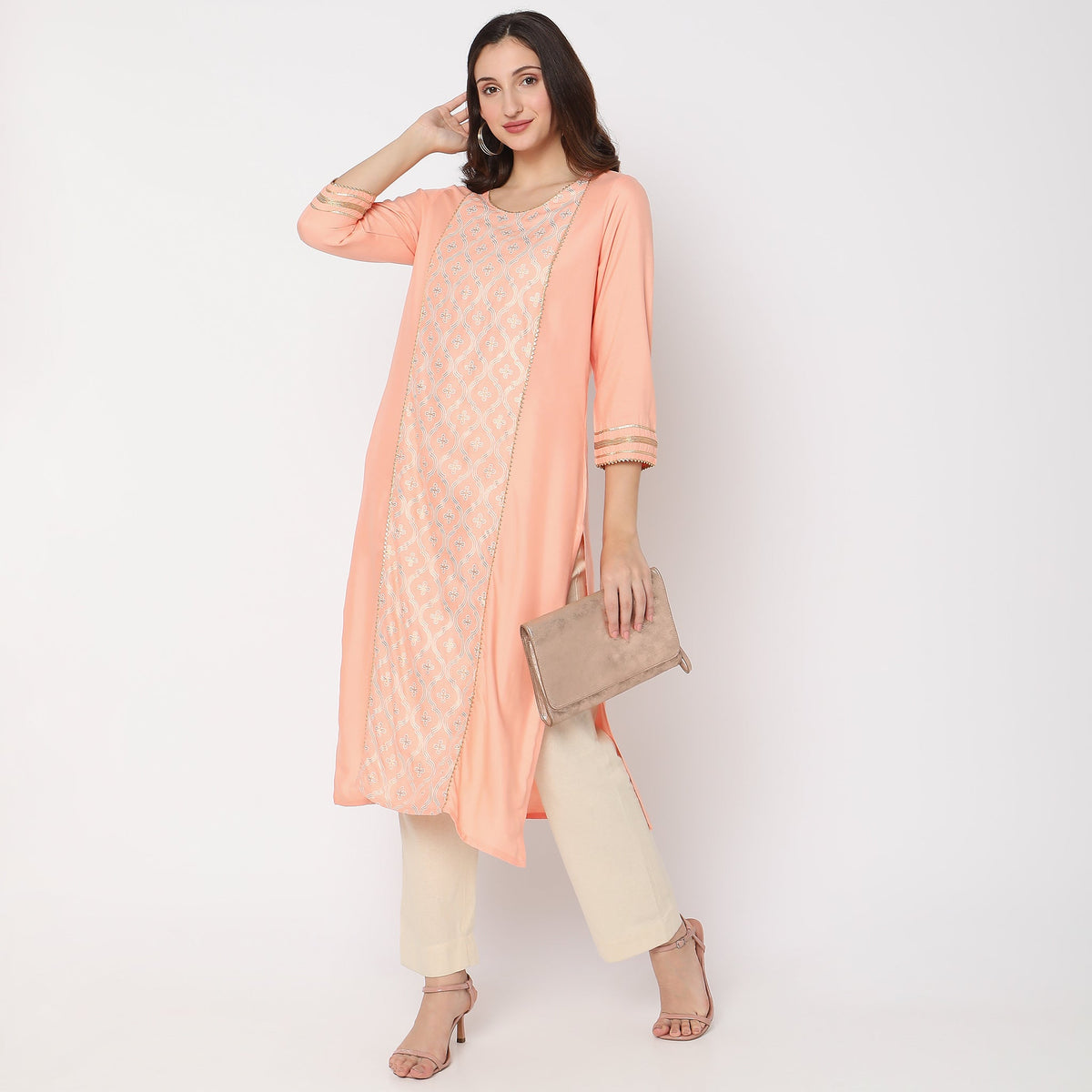 Women Wearing Straight Fit Embellished Kurta