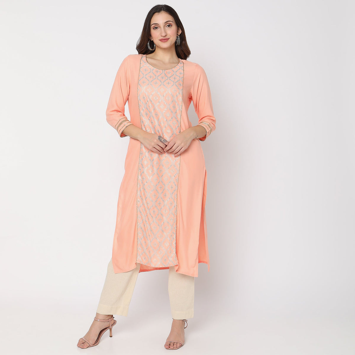 Women Wearing Straight Fit Embellished Kurta