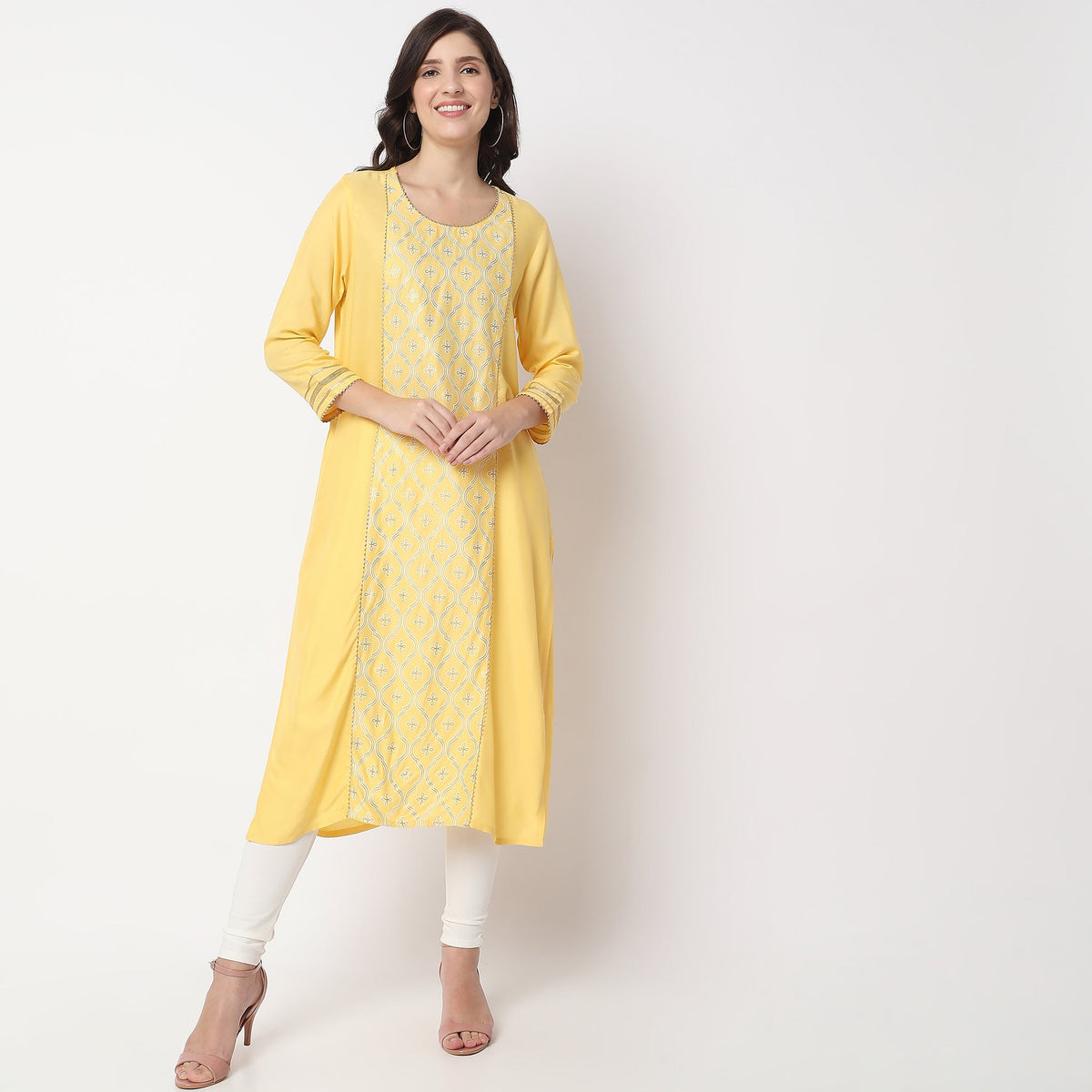 Women Wearing Straight Fit Printed Kurta