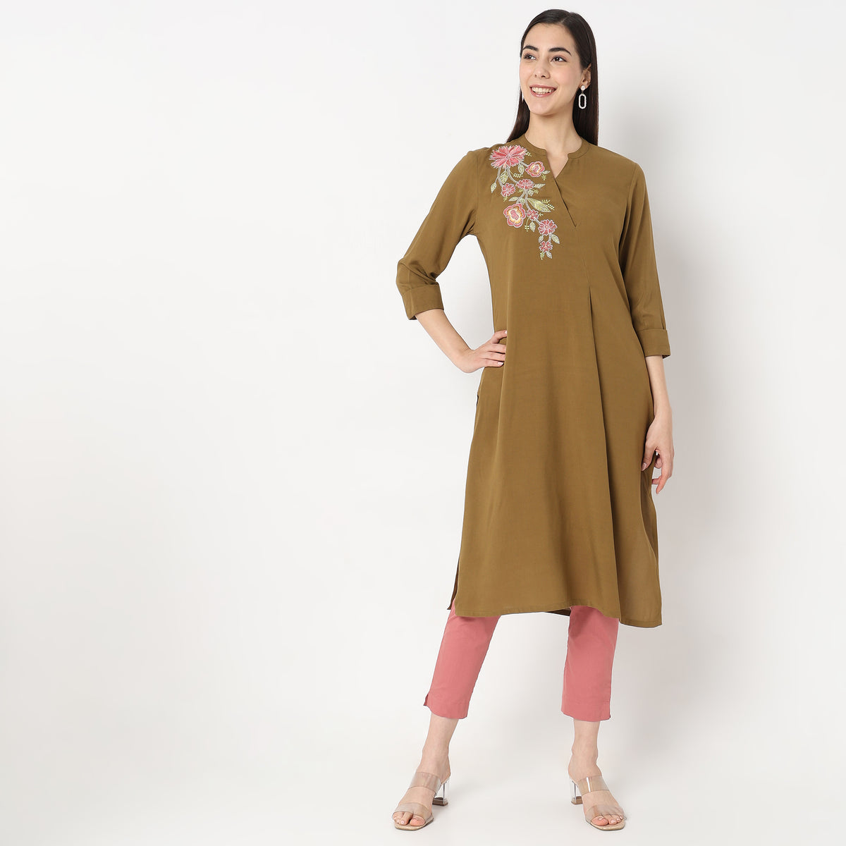 Straight Fit Embroidered Kurta