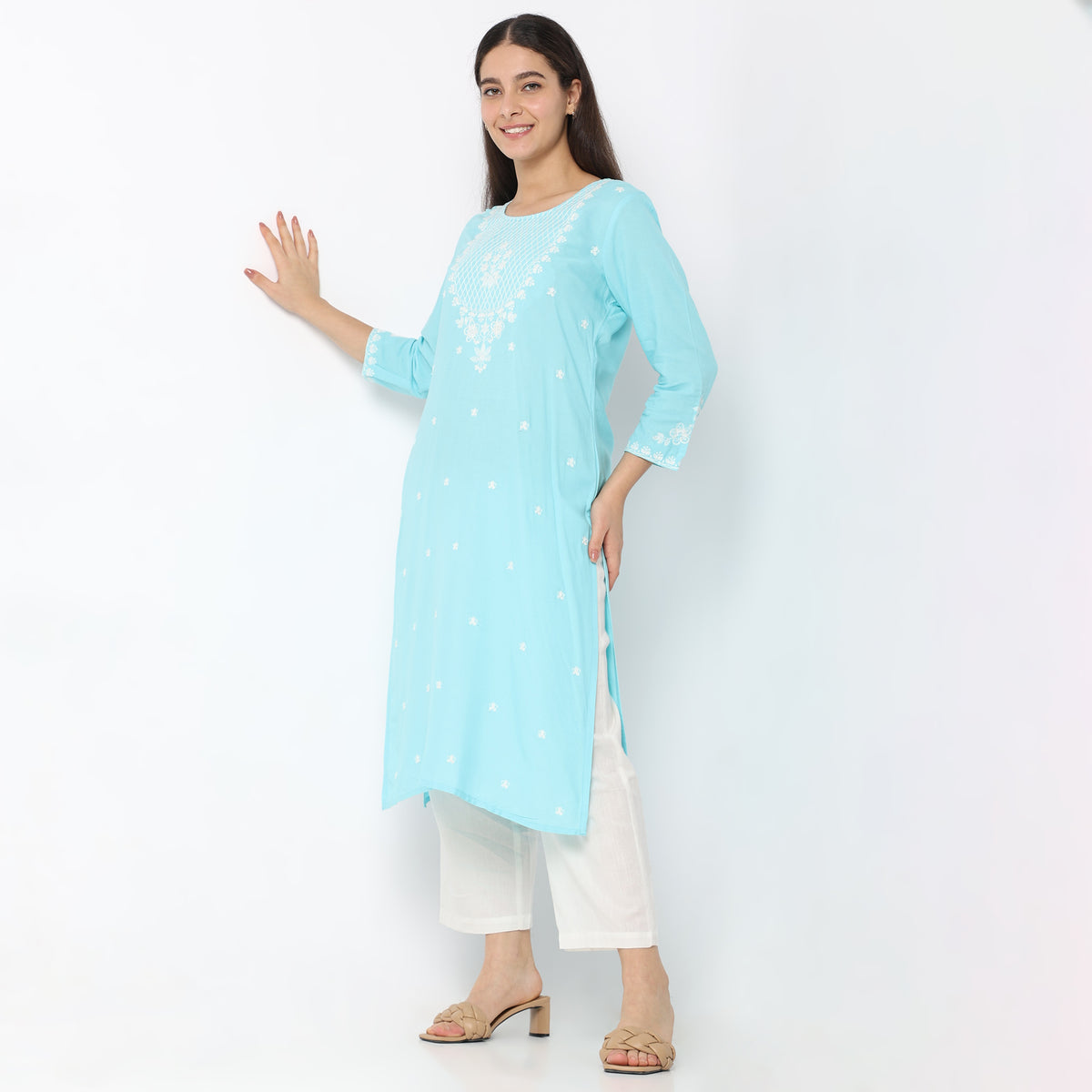 Straight Fit Embroidered Kurta