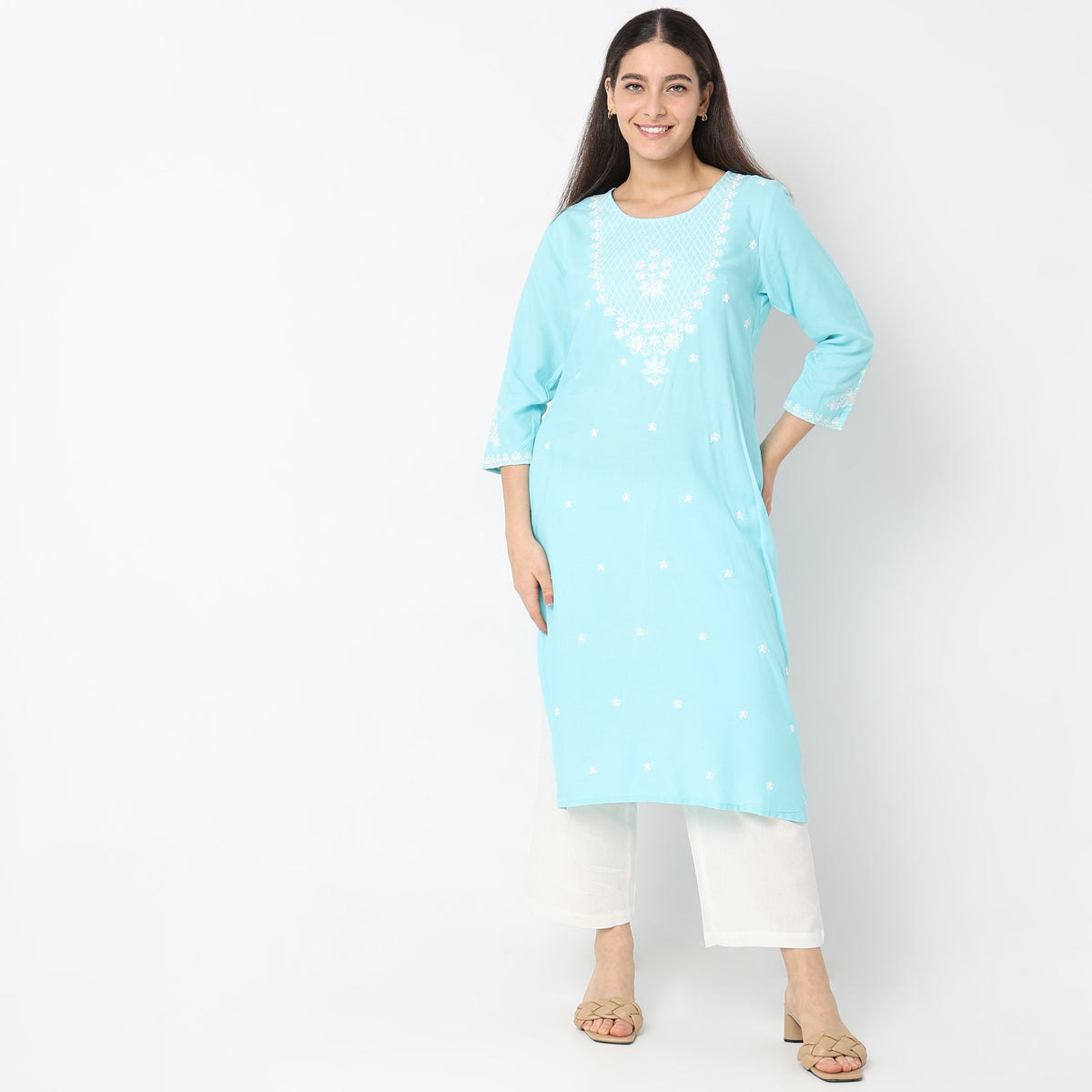 Straight Fit Embroidered Kurta