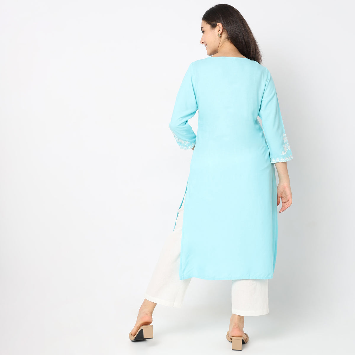 Straight Fit Embroidered Kurta