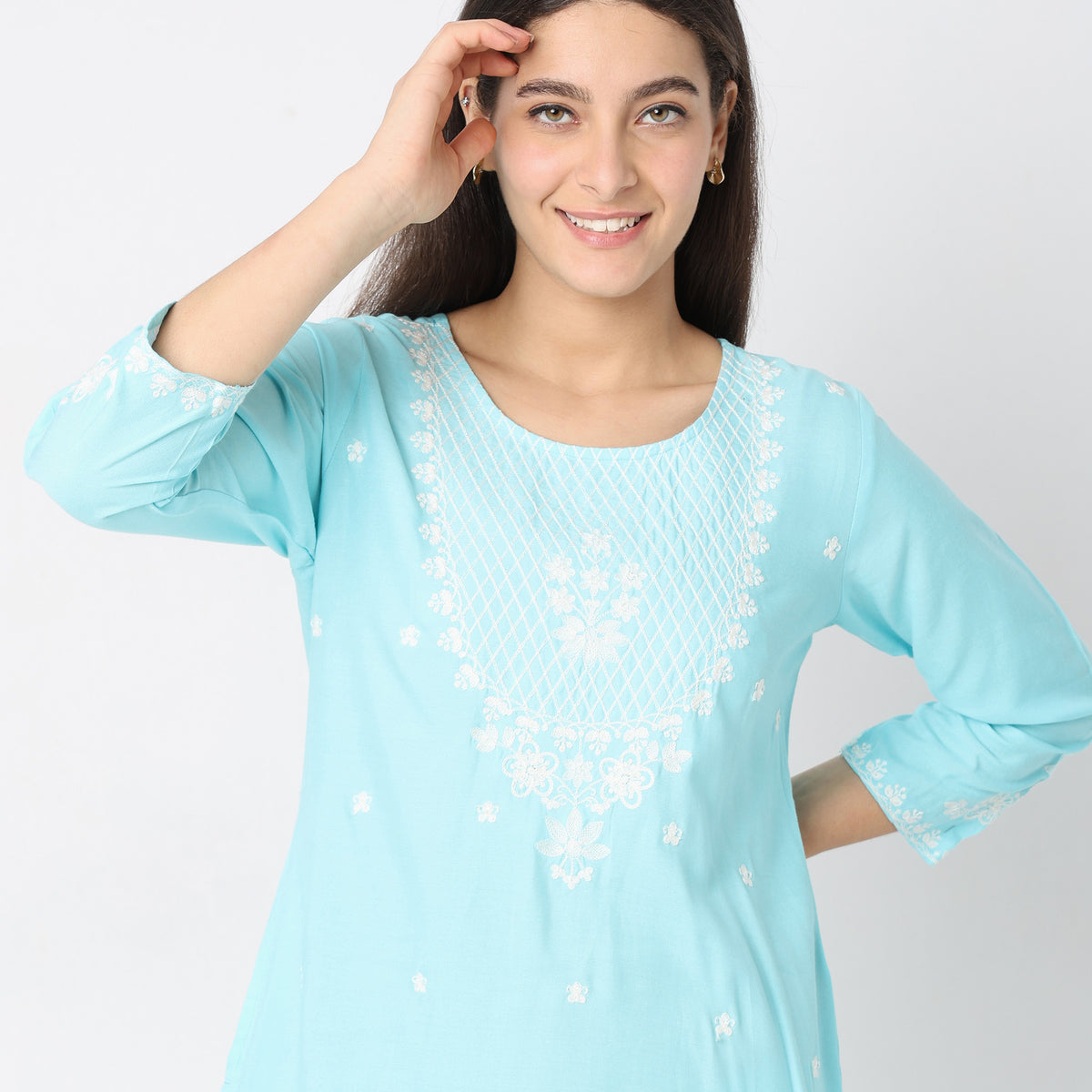 Straight Fit Embroidered Kurta