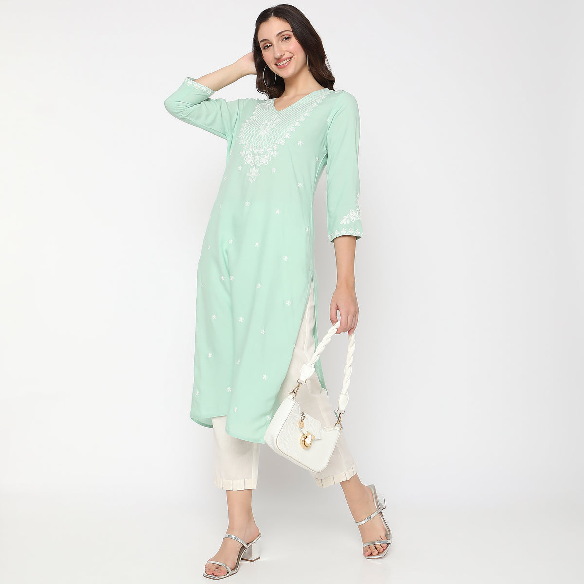 Straight Fit Embroidered Kurta