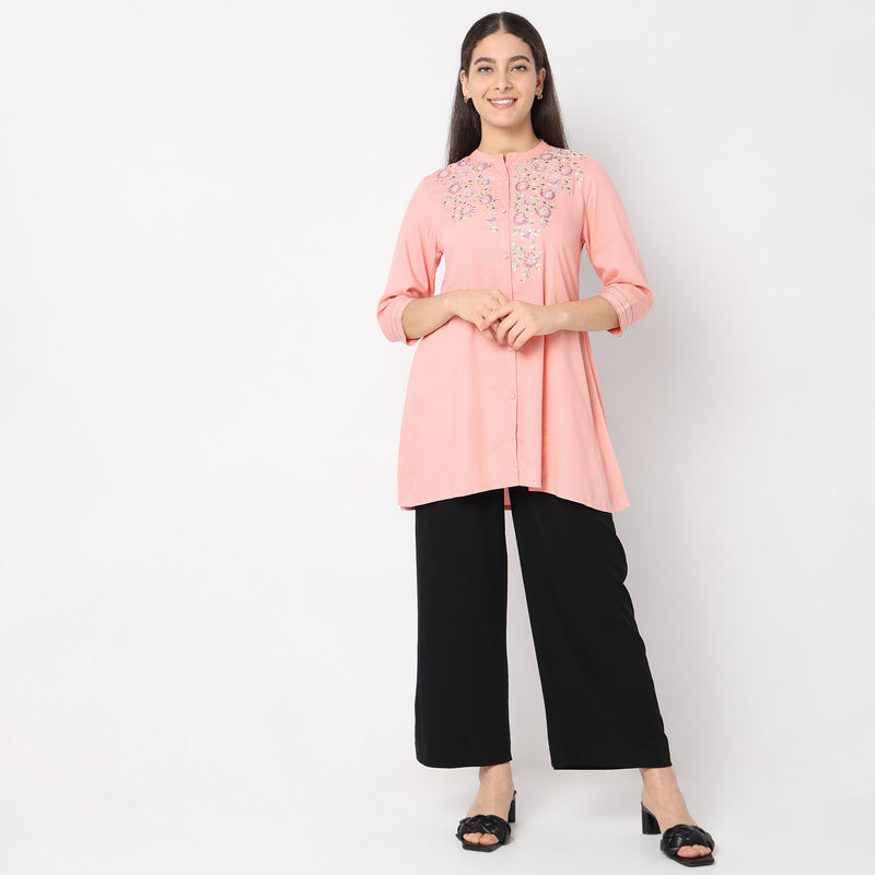 Regular Fit Embroidered Kurta