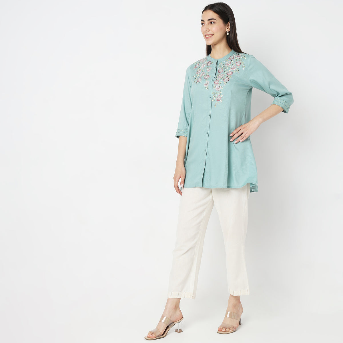 Regular Fit Embroidered Kurta