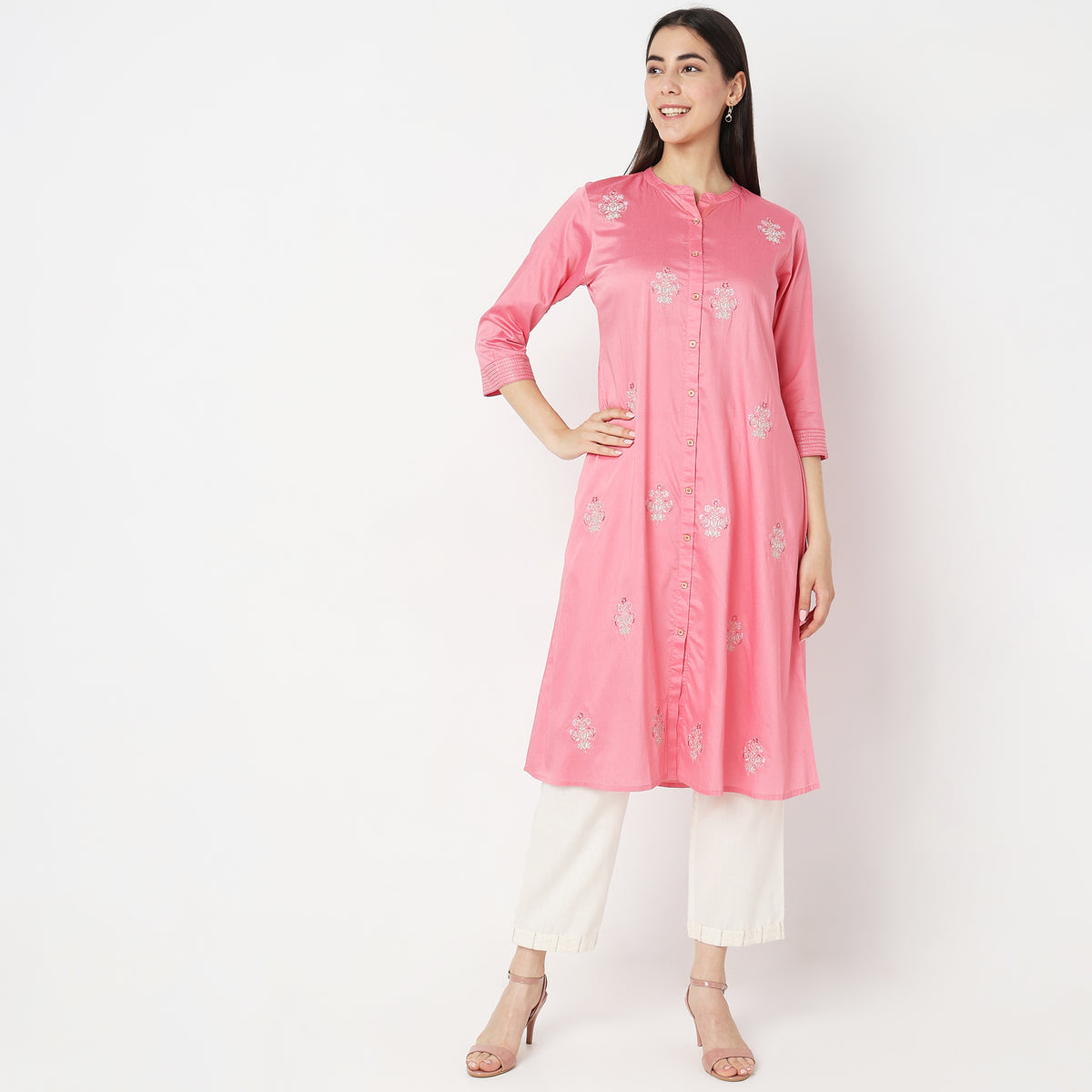 Regular Fit Embroidered Kurta