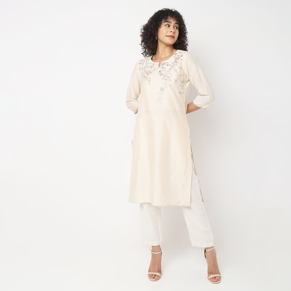 Straight Fit Embroidered Kurta