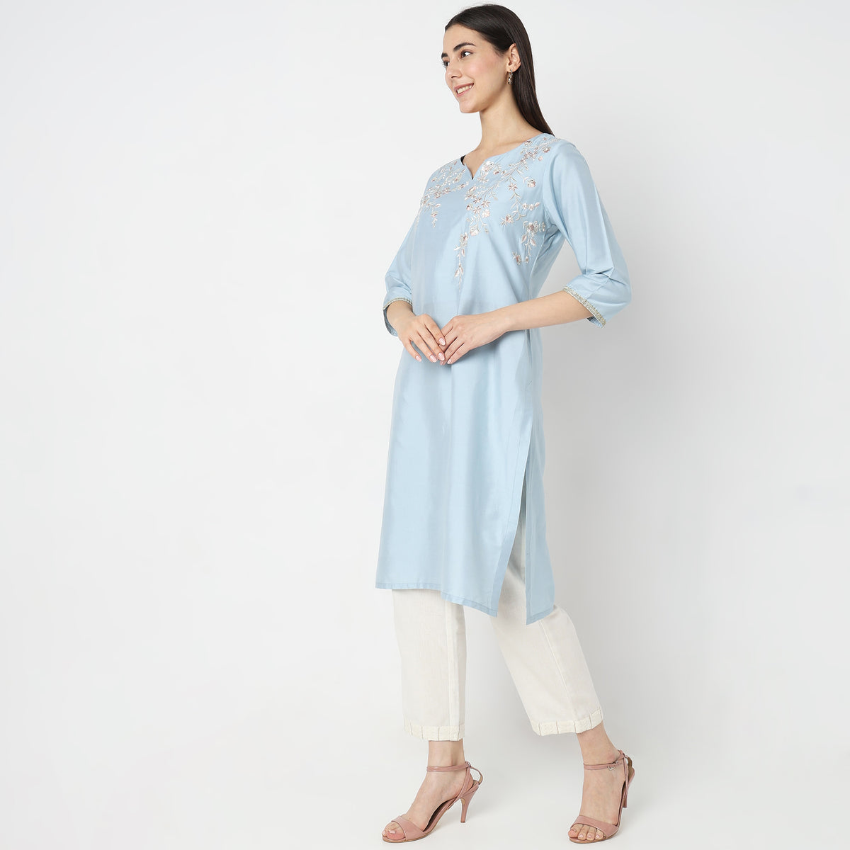 Straight Fit Embroidered Kurta