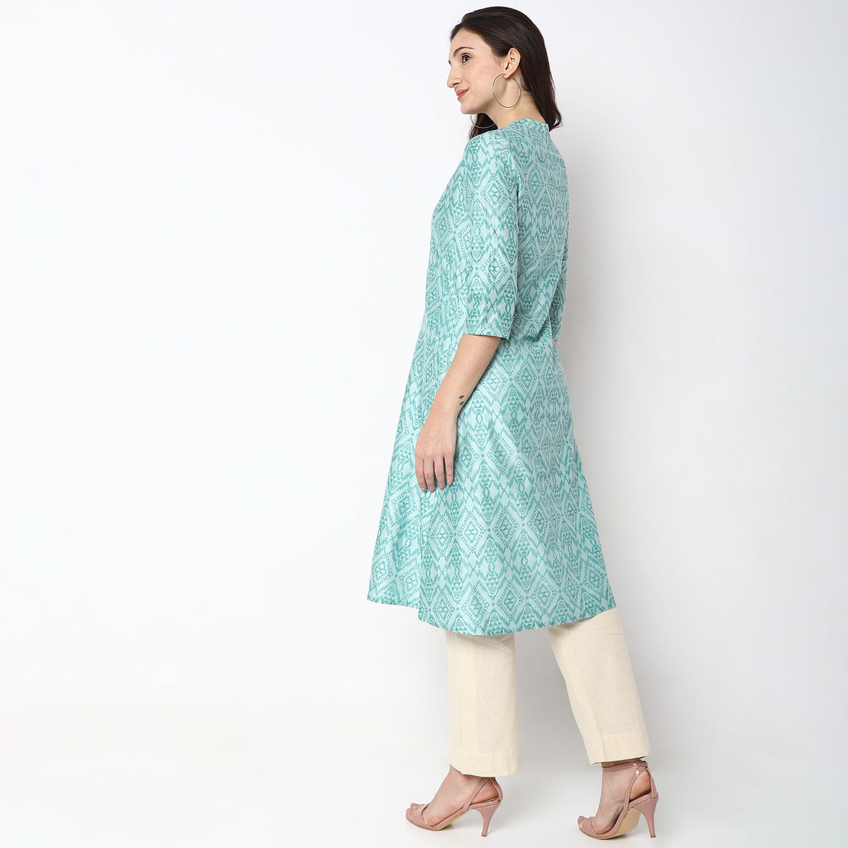 Women Wearing Regular Fit Printed Kurta