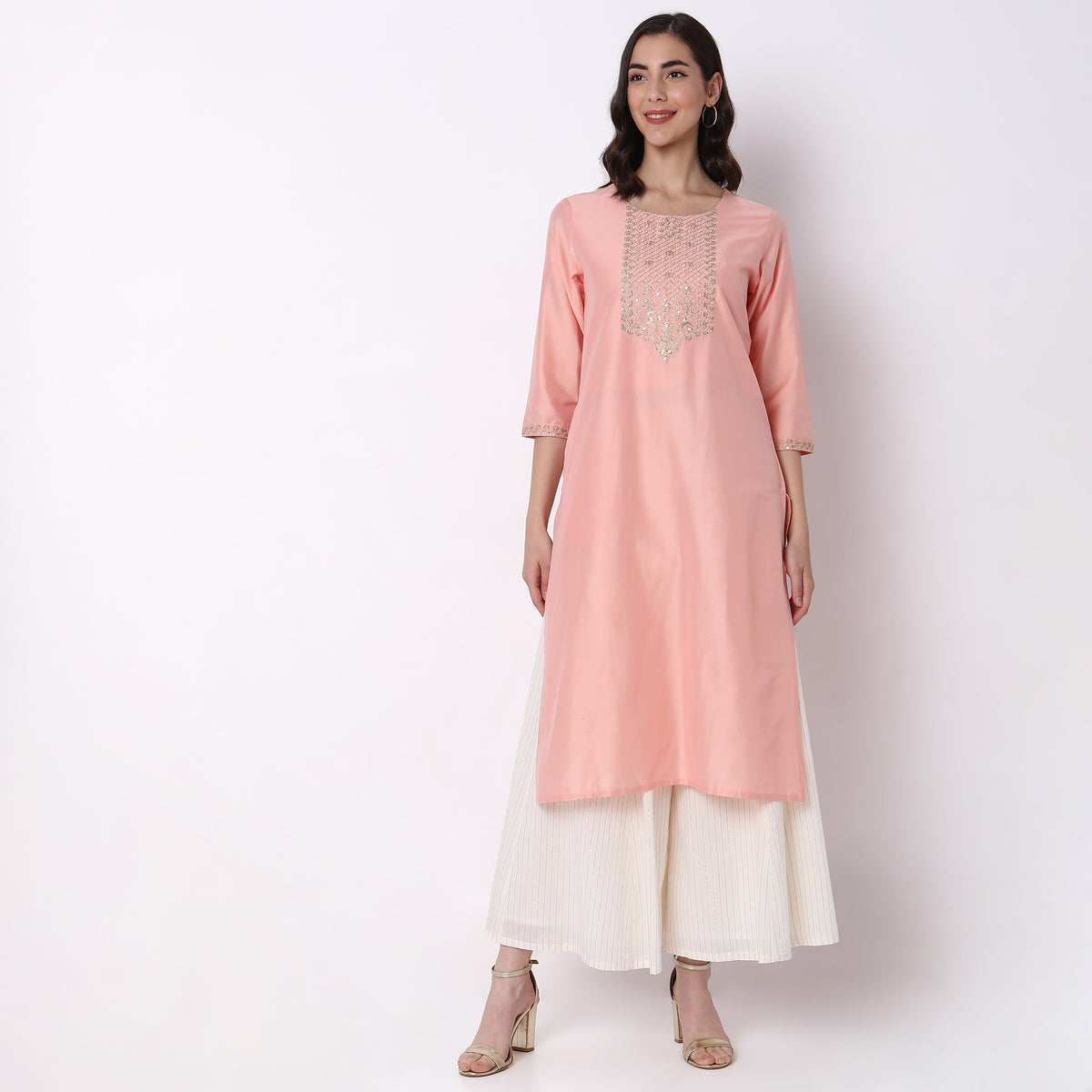 Straight Fit Embellished Kurta