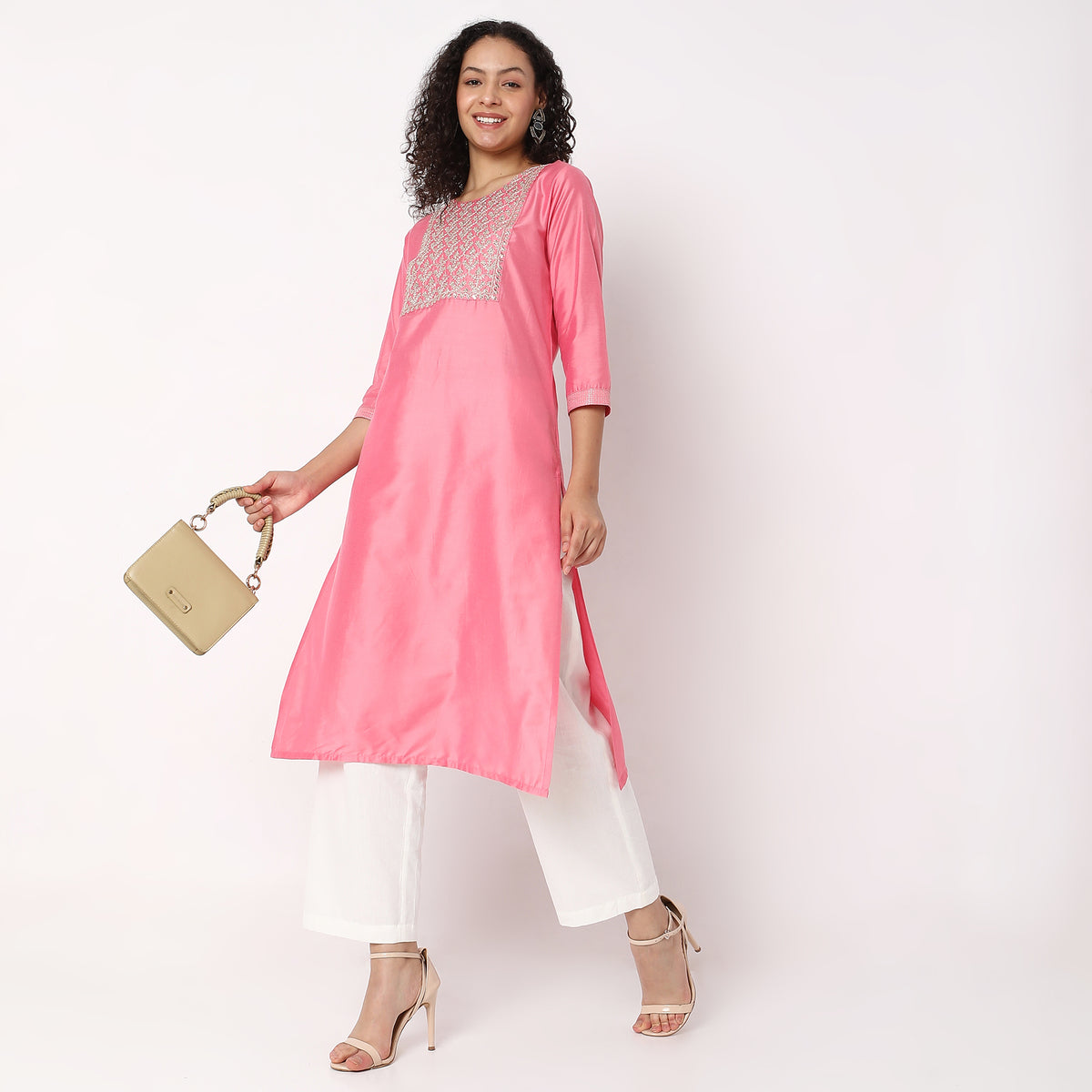 Straight Fit Embellished Kurta