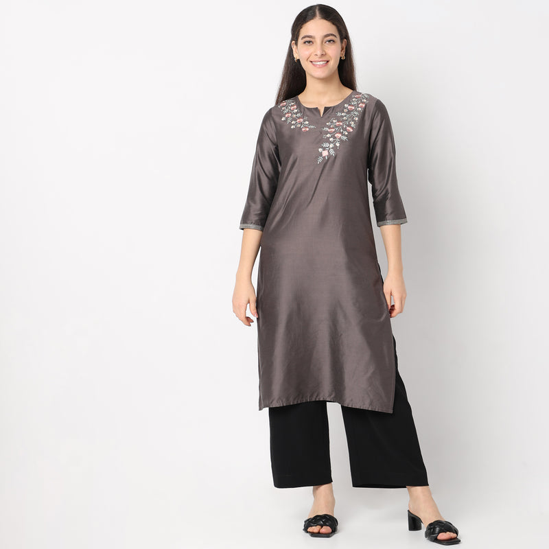 Straight Fit Embroidered Kurta