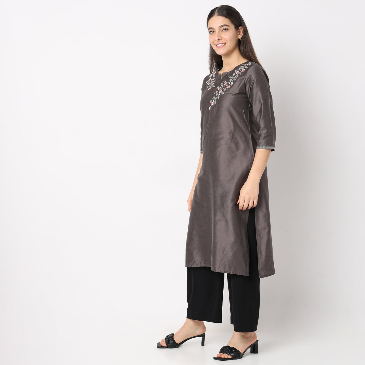 Straight Fit Embroidered Kurta