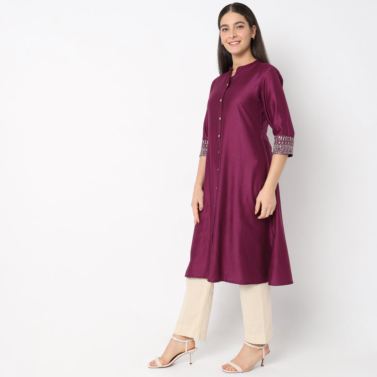 Regular Fit Embroidered Kurta