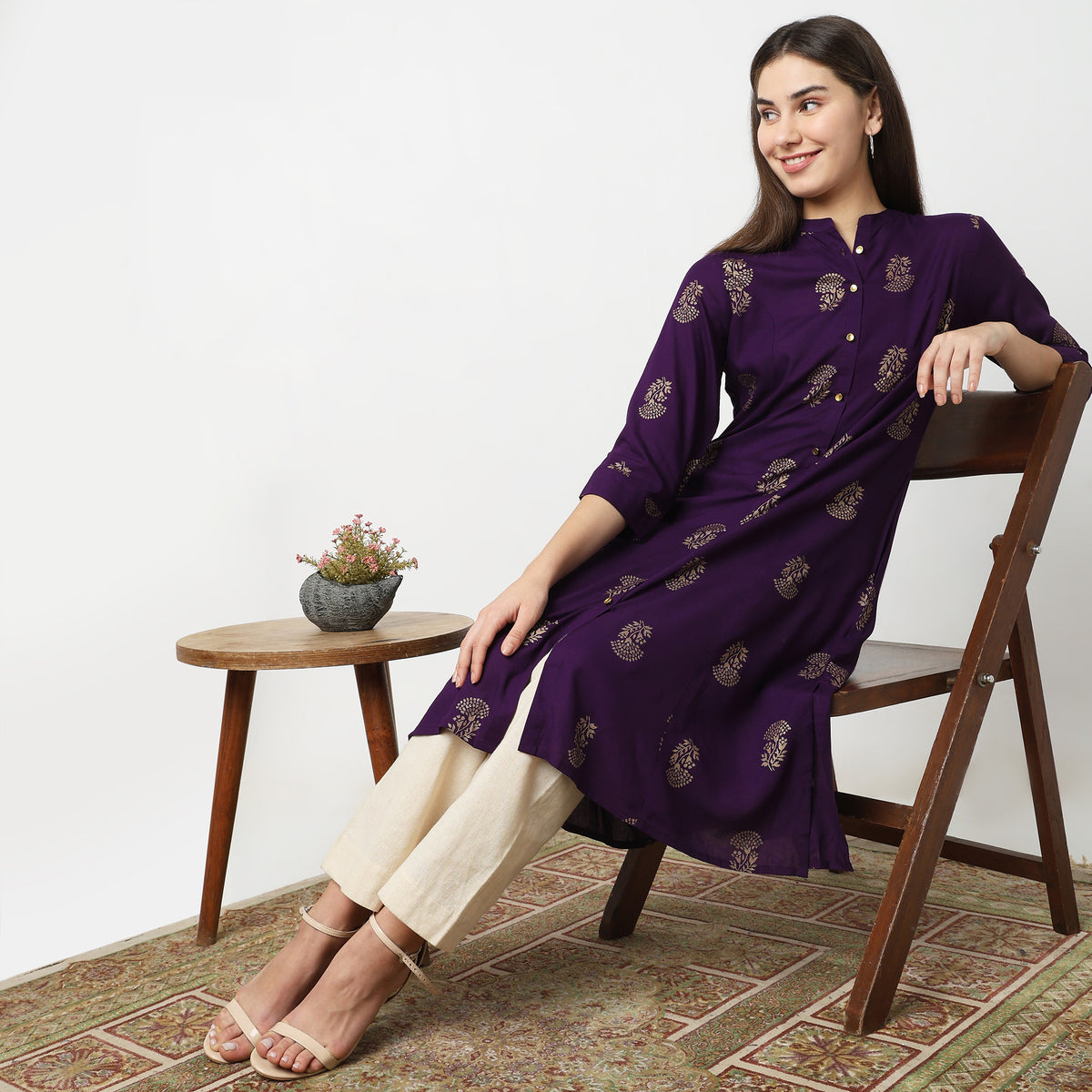 Straight Fit Embroidered Kurta