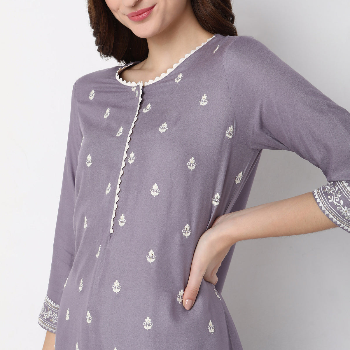 Straight Fit Embroidered Kurta