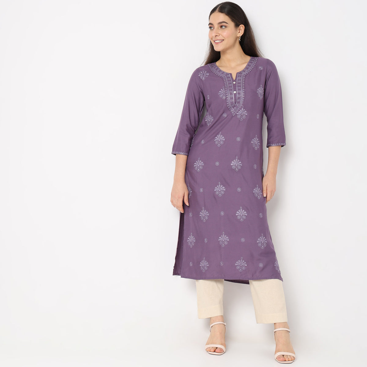 Straight Fit Embroidered Kurta