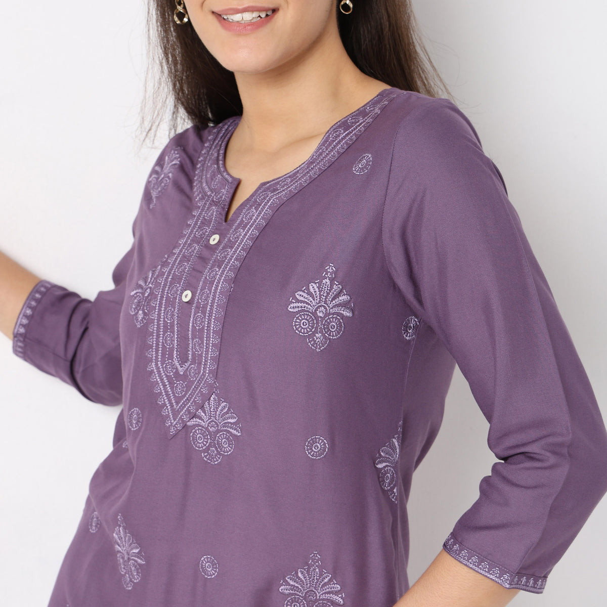 Straight Fit Embroidered Kurta