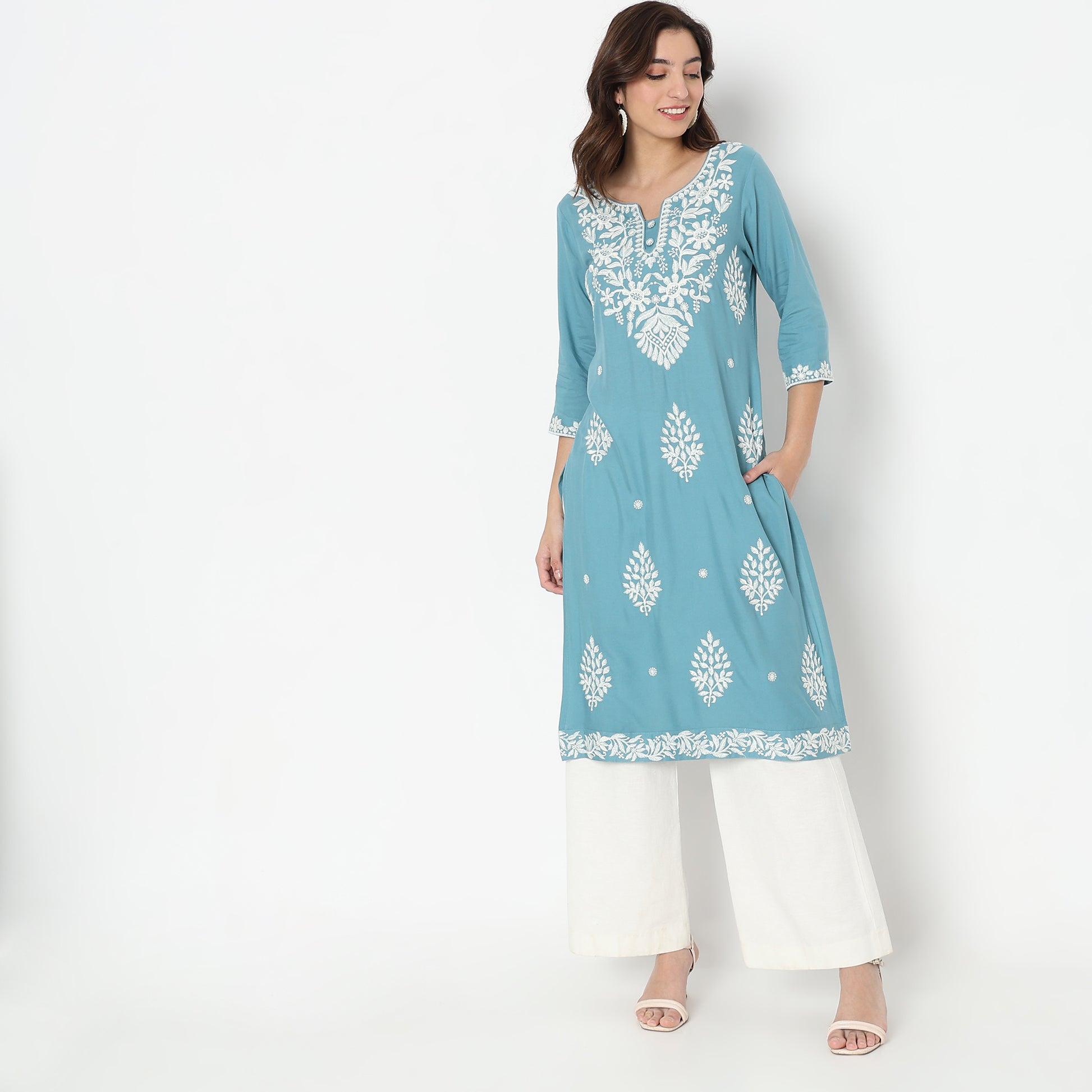 Straight Fit Embroidered Kurta
