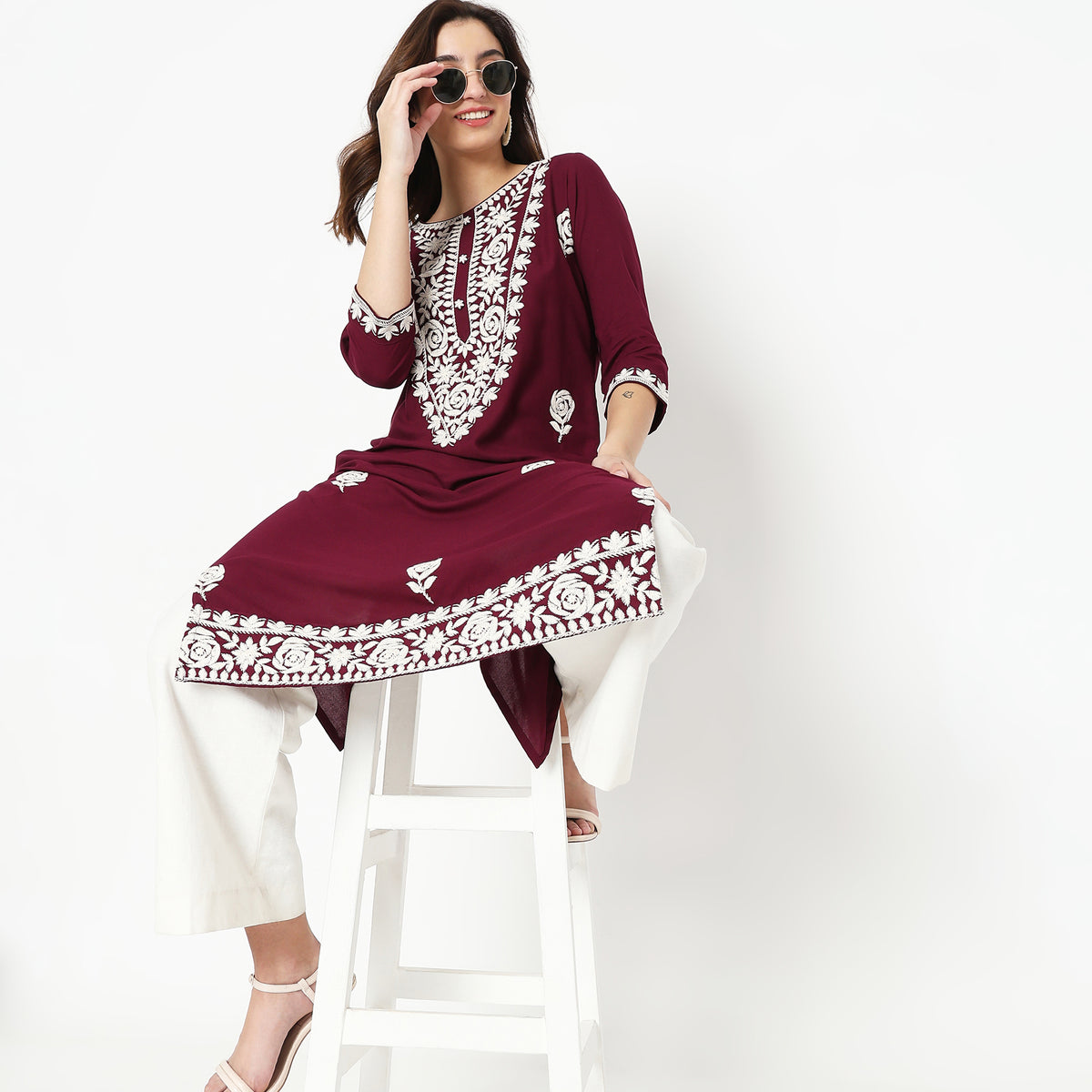 Straight Fit Embroidered Kurta