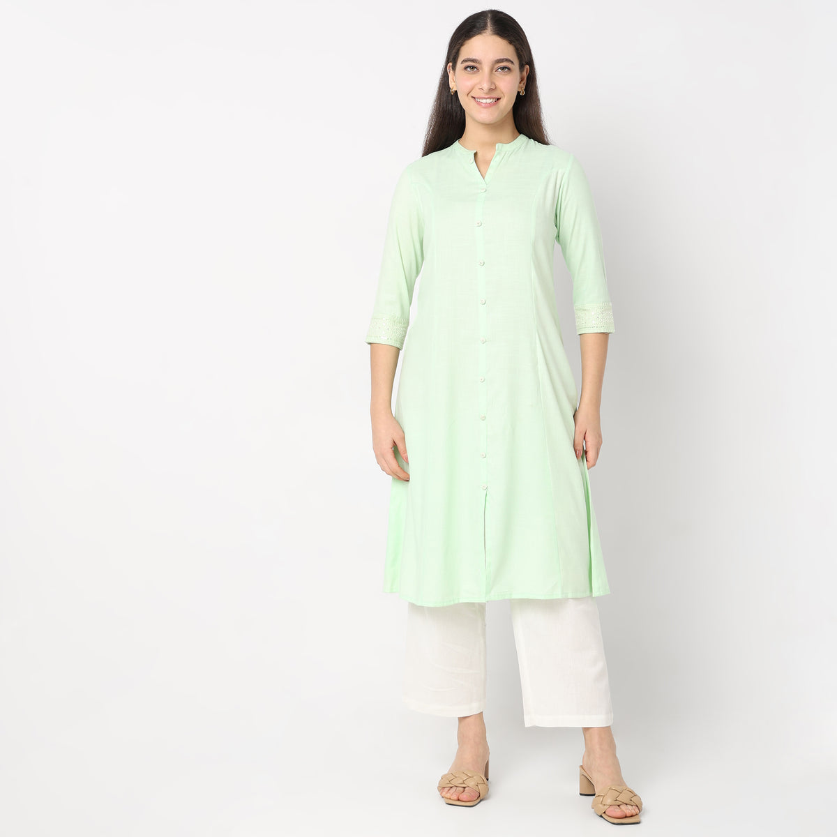 Straight Fit Embroidered Kurta