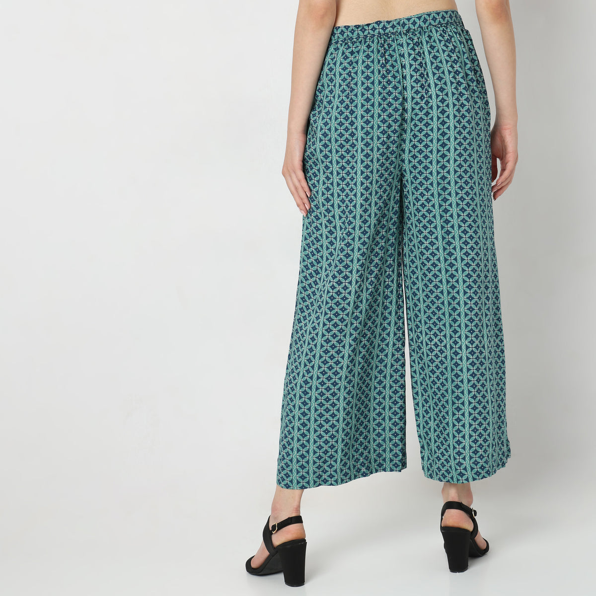 Straight Fit Printed Mid Rise Palazzos