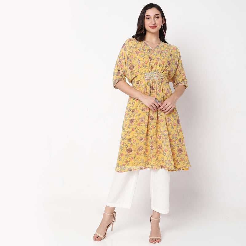 Women Wearing Relaxed Fit Kalamkari Kurta