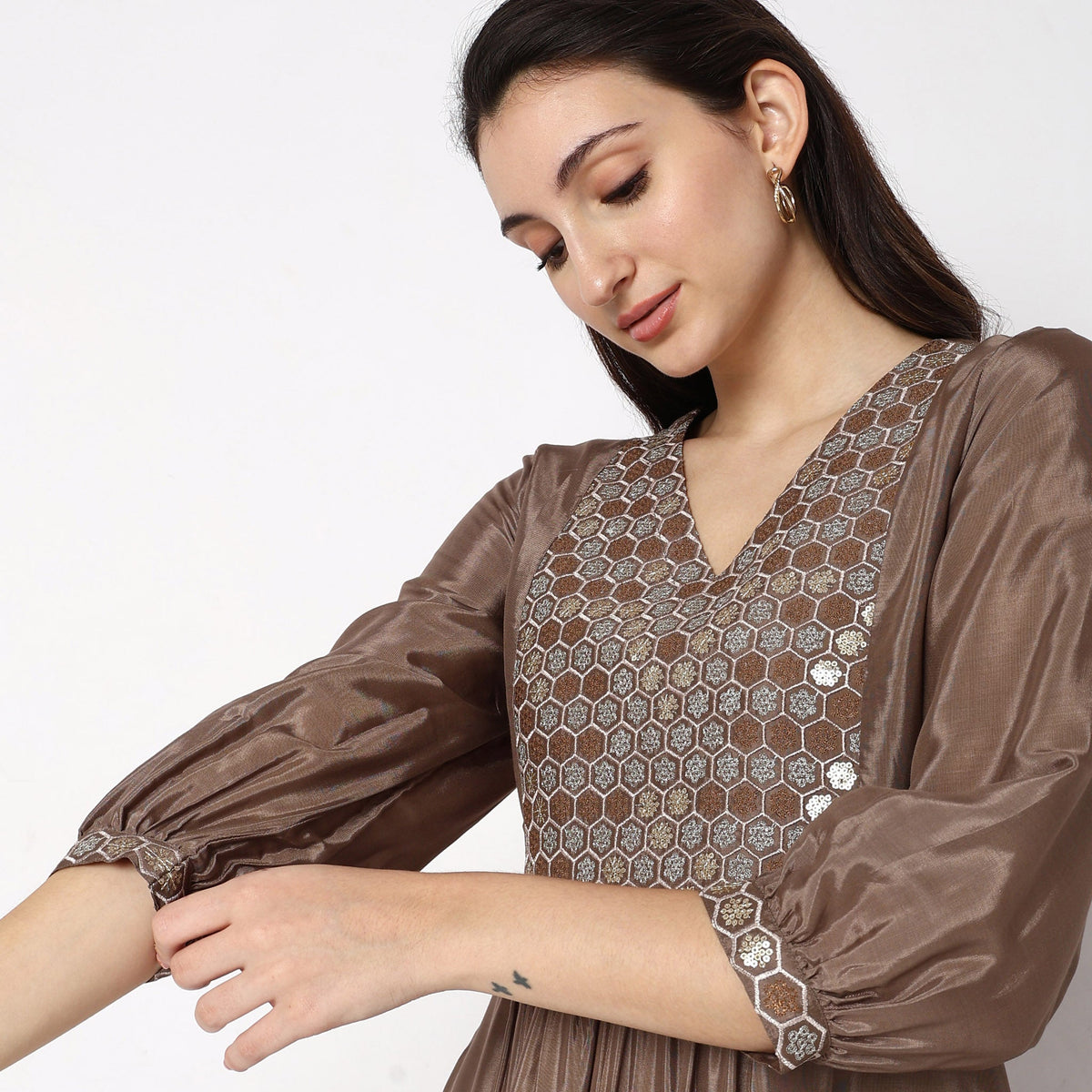 Women Wearing Regular Fit Embellished Kurta