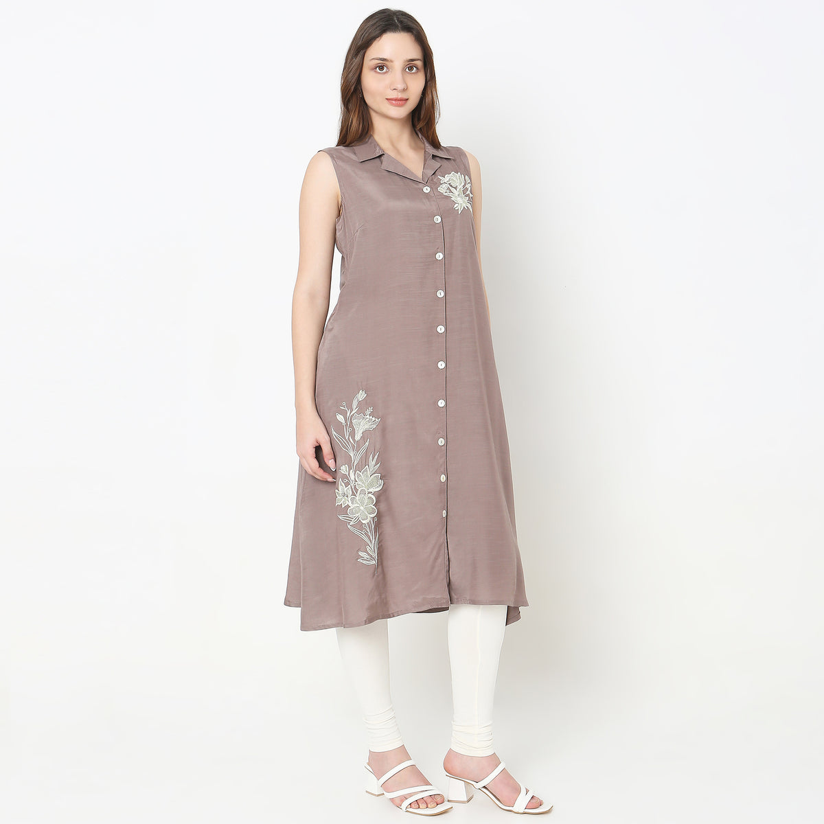 Regular Fit Embroidered Kurta