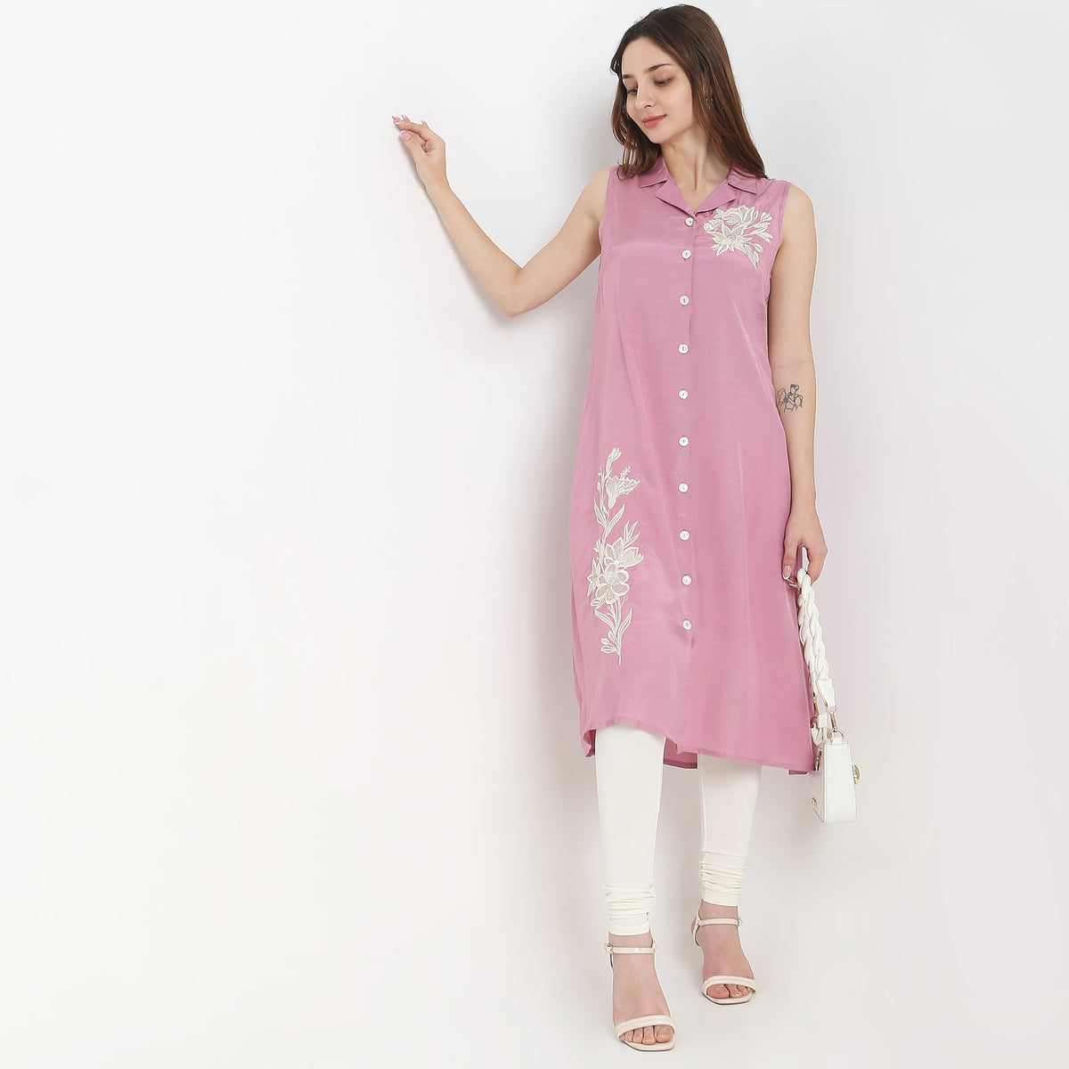 Regular Fit Embroidered Kurta