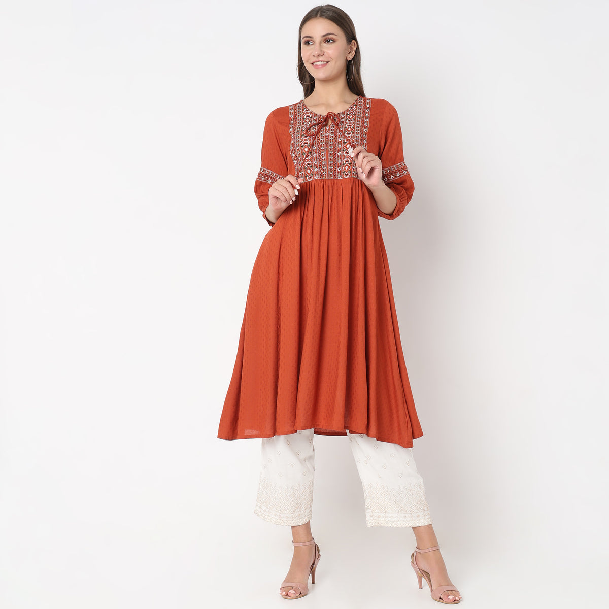 Regular Fit Embellished Kurta