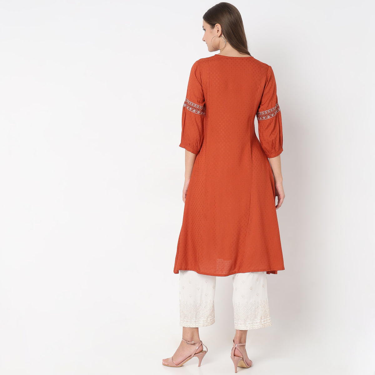 Regular Fit Embellished Kurta