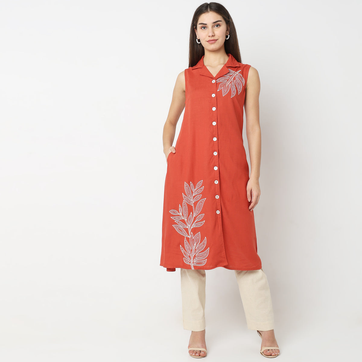 Straight Fit Embroidered Kurta