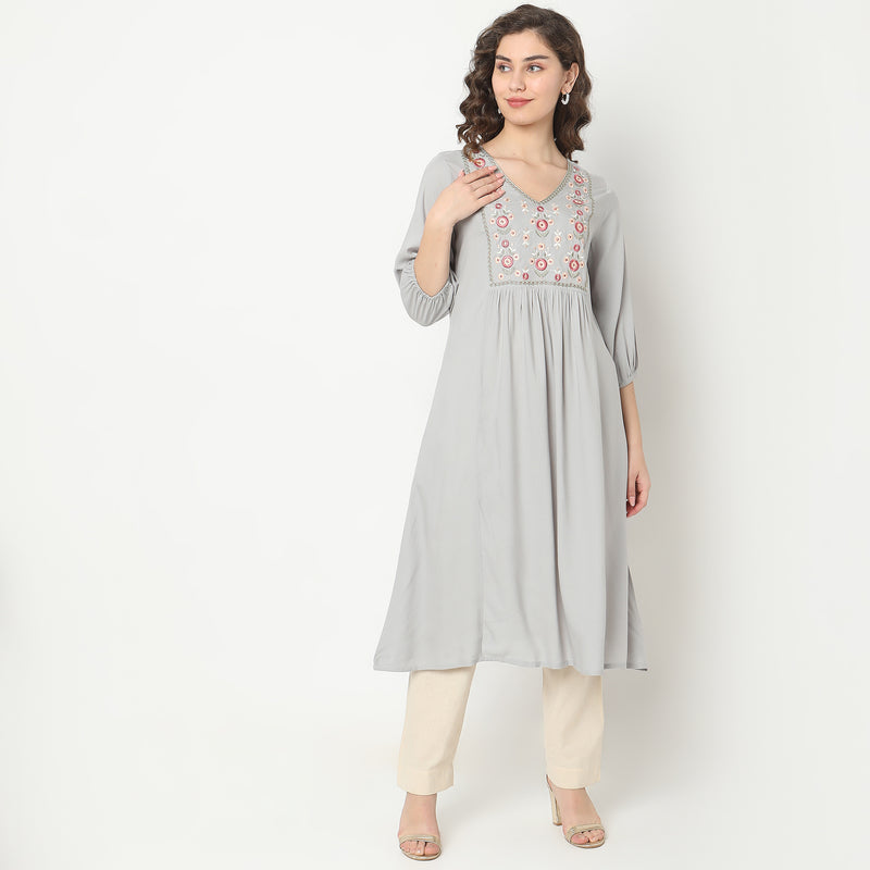 Straight Fit Embroidered Kurta