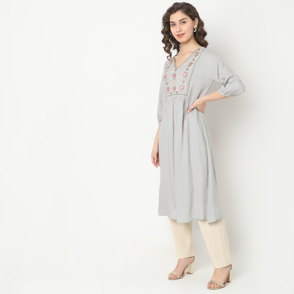 Straight Fit Embroidered Kurta