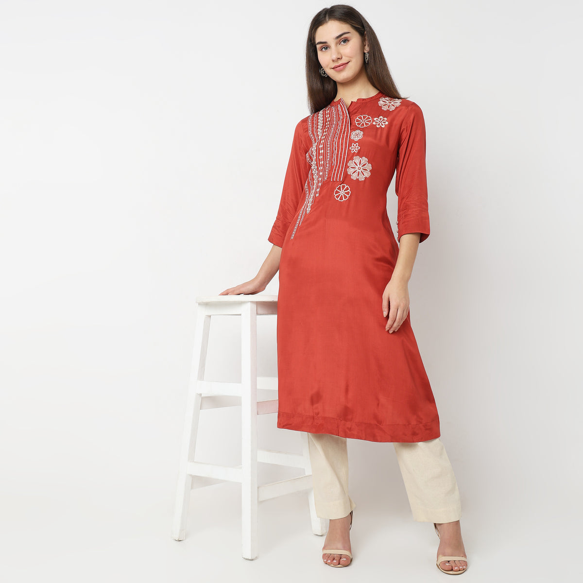 Straight Fit Embroidered Kurta