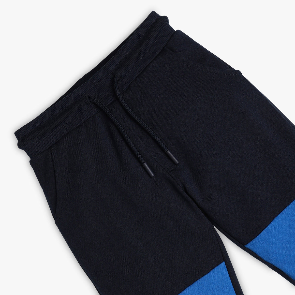 Boys Regular Fit Solid Mid Rise Trackpants