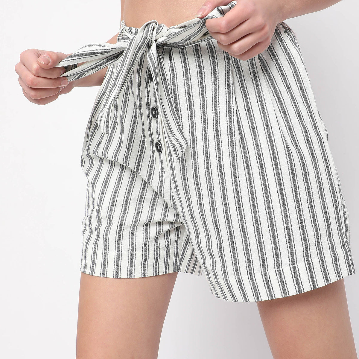 Women Wearing Regular Fit Striped High Rise Short