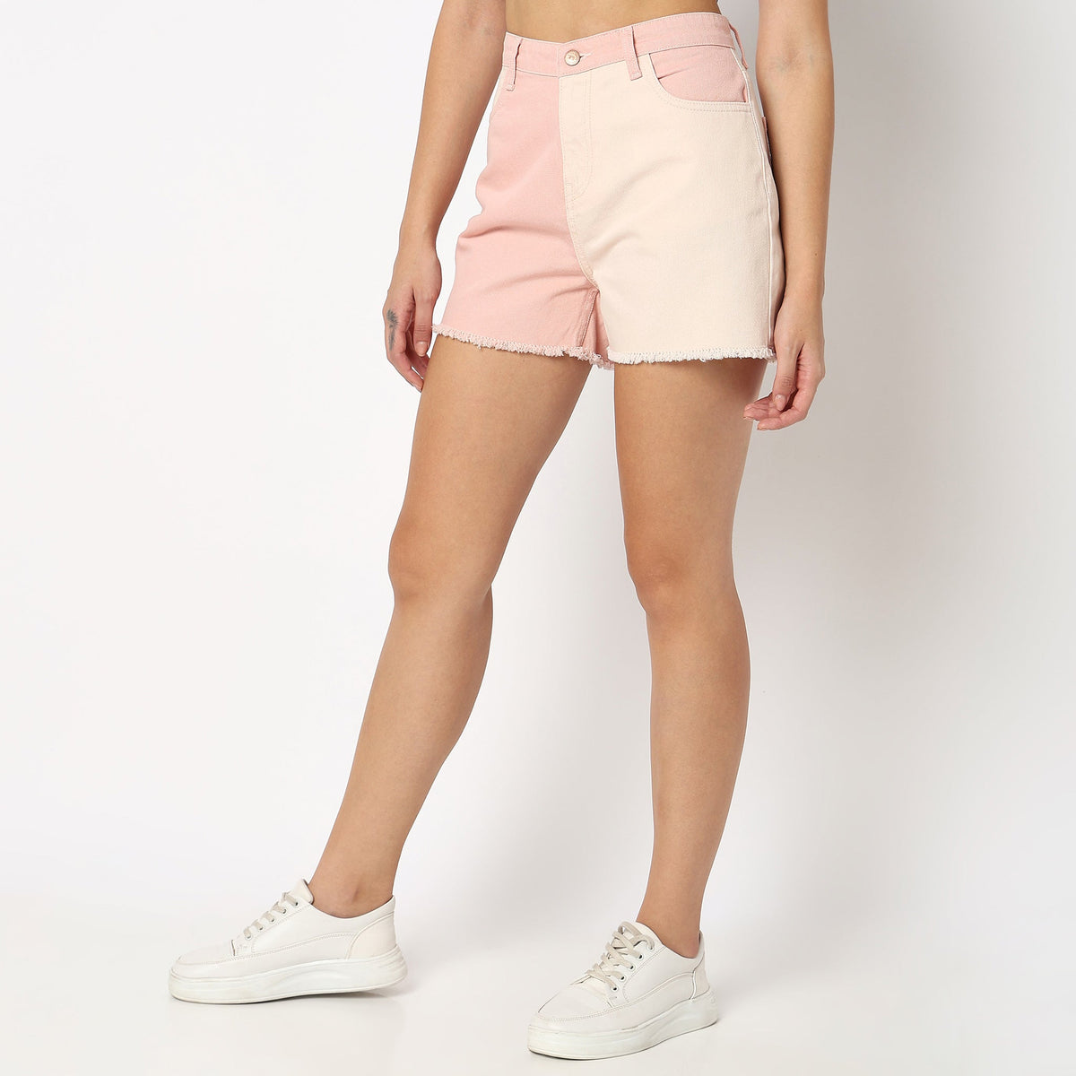 Women Wearing Regular Fit Solid High Rise Short