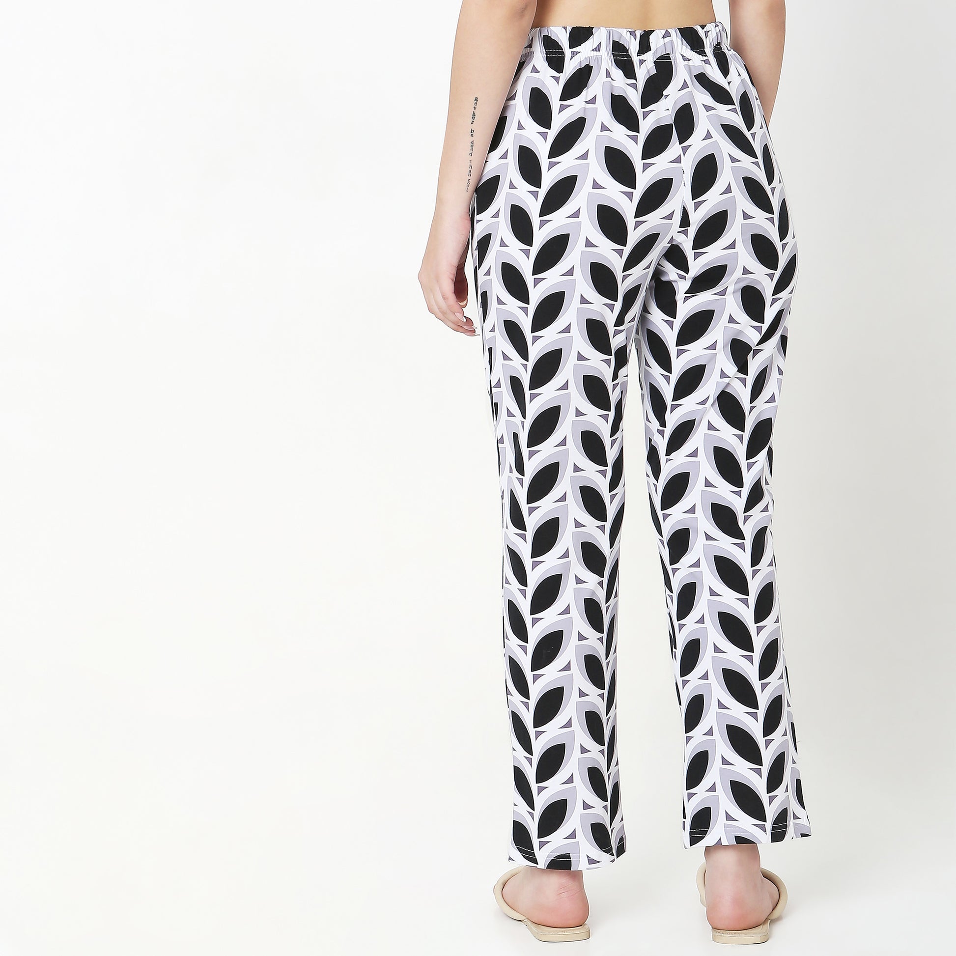 Regular Fit Printed Mid Rise Pyjamas