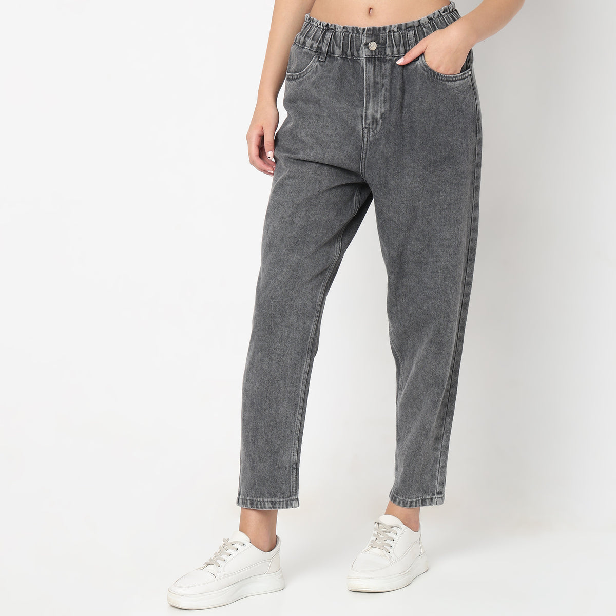 Slouch Fit Solid High Rise Jeans