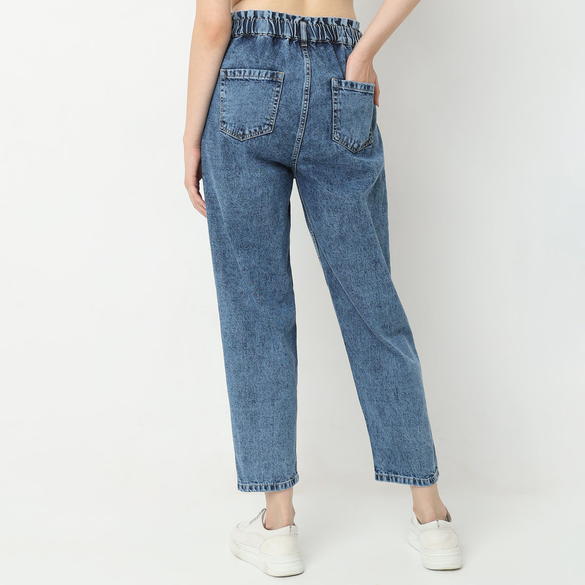 Slouch Fit Solid High Rise Jeans