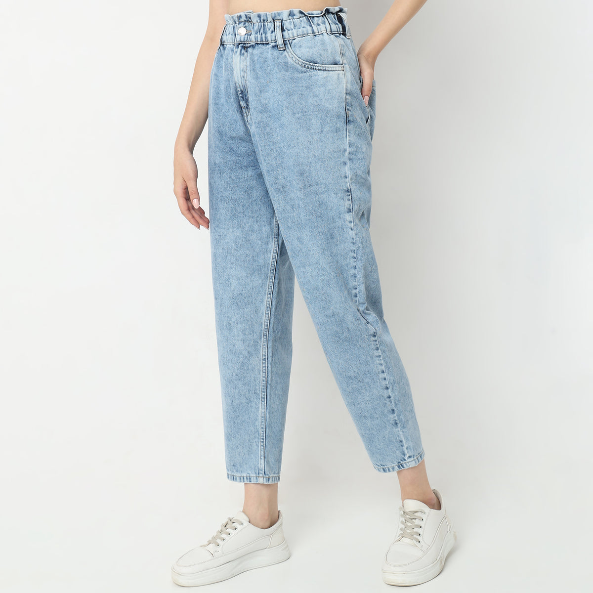 Slouch Fit Solid High Rise Jeans