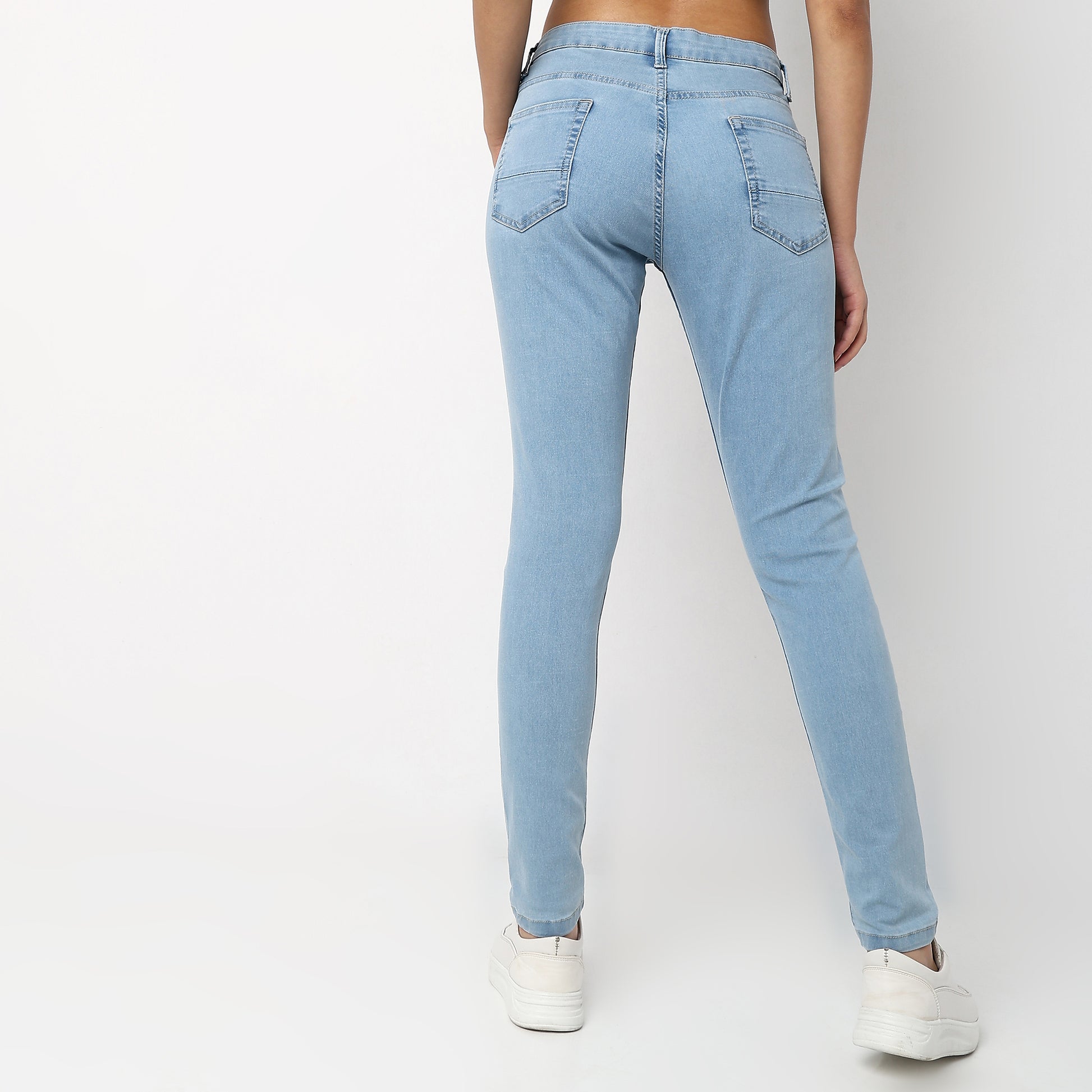 Skinny Fit Solid Mid Rise Jeans
